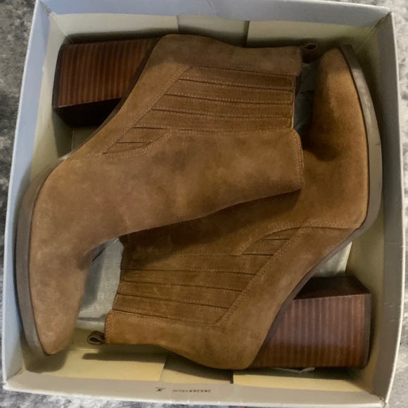 Marc Fisher Booties - Picture 4 of 4